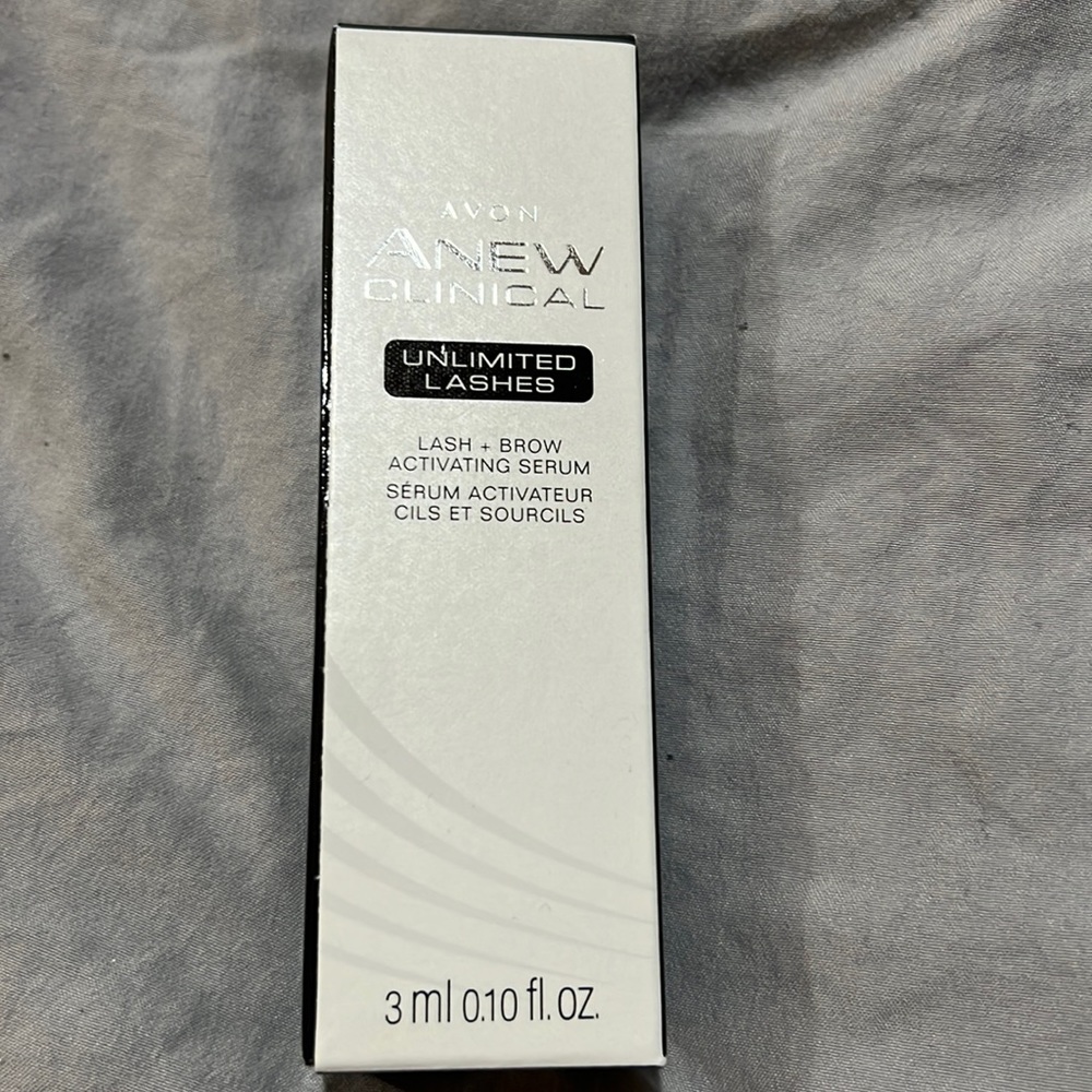 Avon Clinical   unlimited Lash